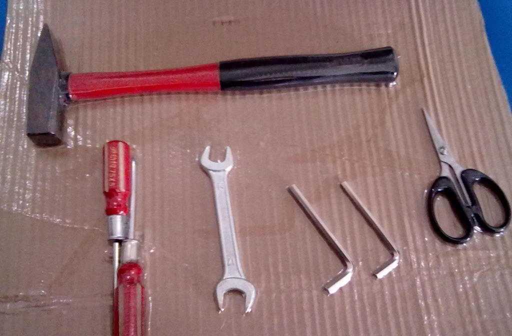 五金產(chǎn)品包裝機(jī)的革新與應(yīng)用 高效、環(huán)保的紙卡包裝方案